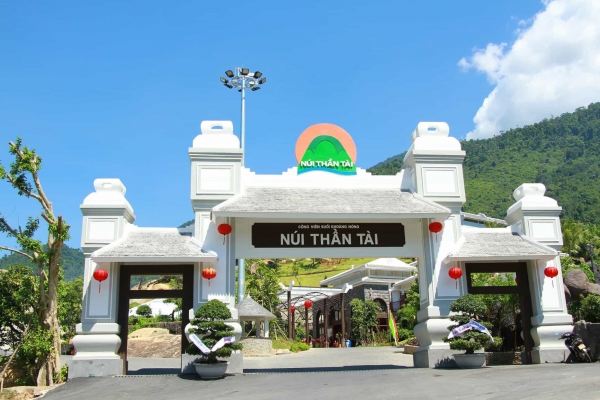 Vé Công Viên Suối Khoáng Nóng Núi Thần Tài Đà Nẵng
